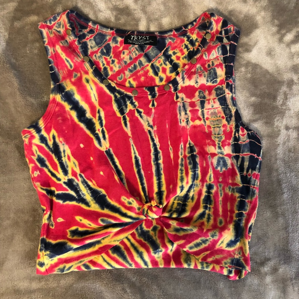 Red black and yellow cropped tank top